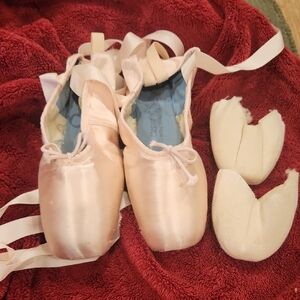 Capezio Vintage Pink Satin Nicolini Ballet Pointe Shoes Womens Size 5B